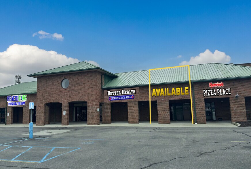 13620-13720 Sibley Rd, Riverview, MI à louer - Photo du bâtiment - Image 2 de 6