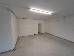 2-4 Westminster Rd, West Bromwich for lease Interior Photo- Image 2 of 2