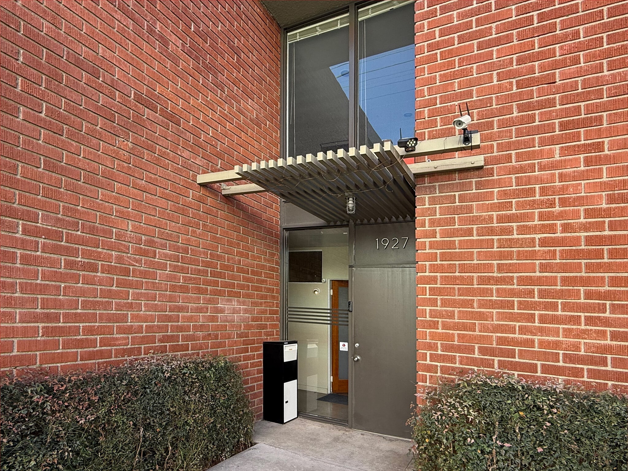 1927 Pontius Ave, Los Angeles, CA for lease Building Photo- Image 1 of 10