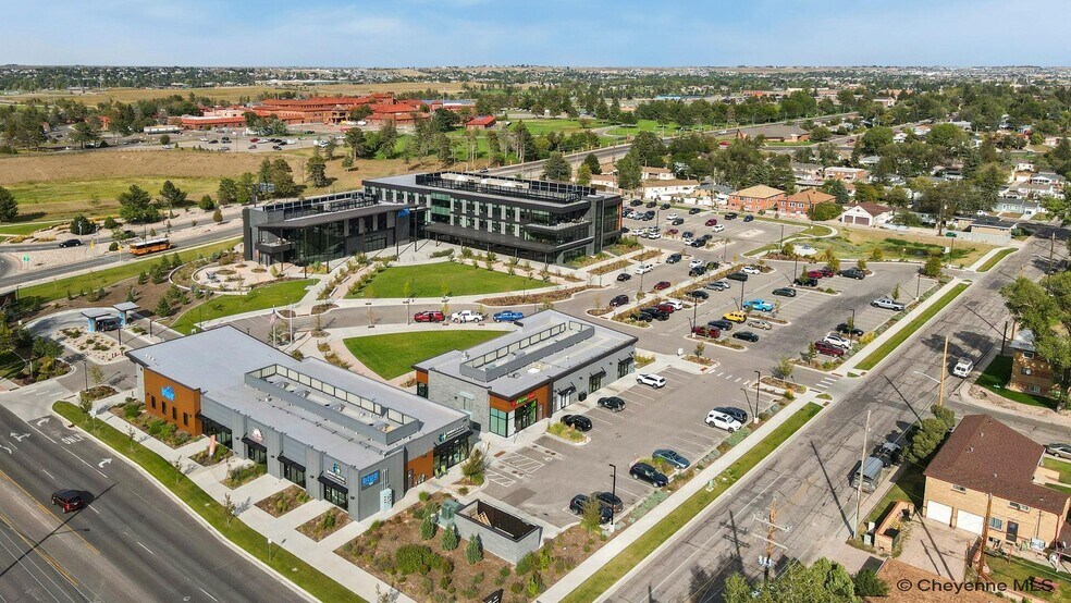 2300 Chestnut Dr, Cheyenne, WY à louer - Photo du bâtiment - Image 2 de 17