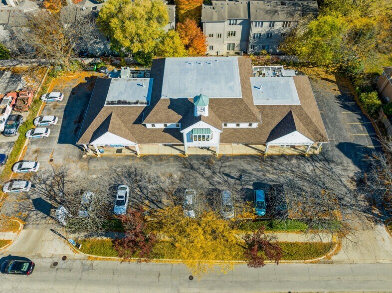 328-350 Ridge Rd, Wilmette, IL à louer - Photo du bâtiment - Image 3 de 23