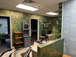 275 N Middletown Rd, Pearl River, NY for lease Interior Photo- Image 1 of 7