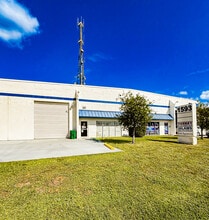 1593 SE Village Green Dr, Port Saint Lucie, FL for sale Interior Photo- Image 1 of 1