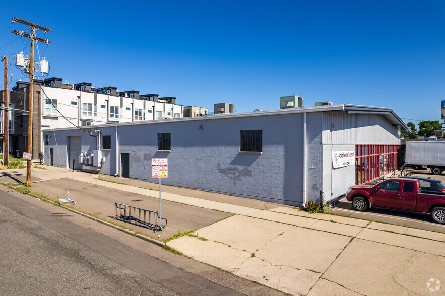 1919 Federal Blvd, Denver, CO à louer - Photo du bâtiment - Image 3 de 7