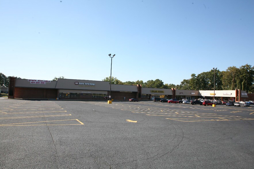 8635-8675 Tara Blvd, Jonesboro, GA à louer - Photo du bâtiment - Image 2 de 10