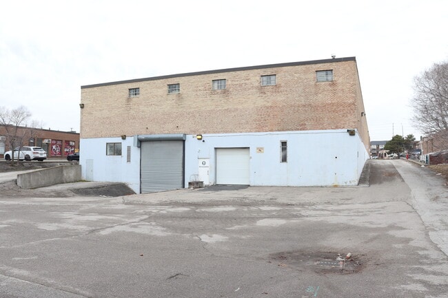 More details for 790 Dundas St E, Mississauga, ON - Industrial for Lease