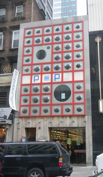 14 E 58th St, New York, NY à louer - Photo du bâtiment - Image 2 de 8