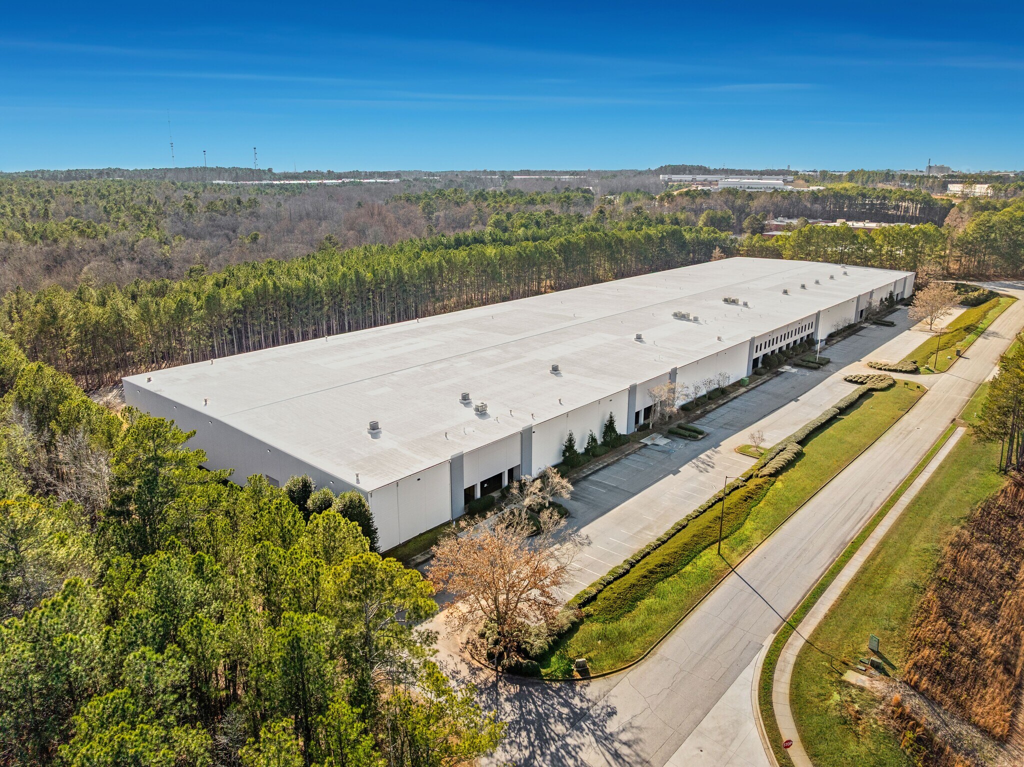 2175 E Park Dr NE, Conyers, GA à louer Aérien- Image 1 de 29