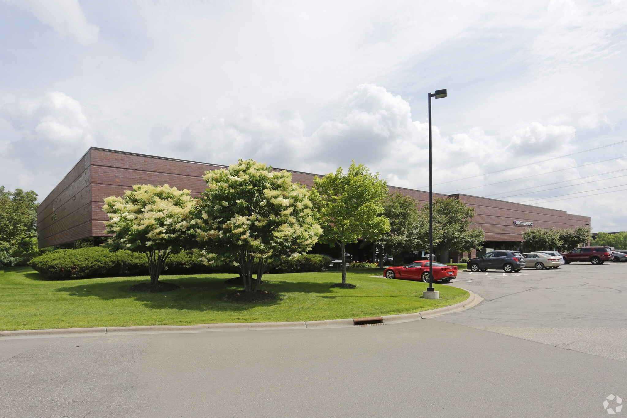 6450 Wedgwood Rd, Maple Grove, MN for lease Primary Photo- Image 1 of 3