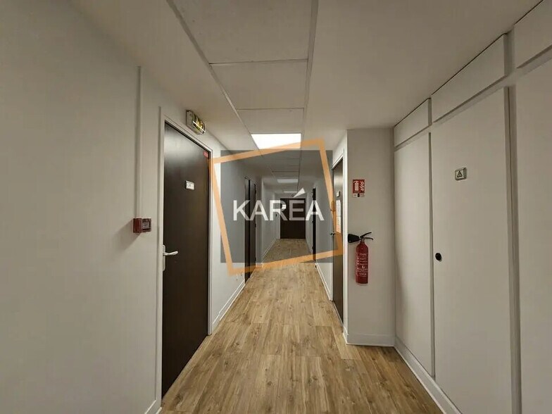 Bureau dans Champigny-sur-Marne à louer - Photo du bâtiment - Image 2 de 5