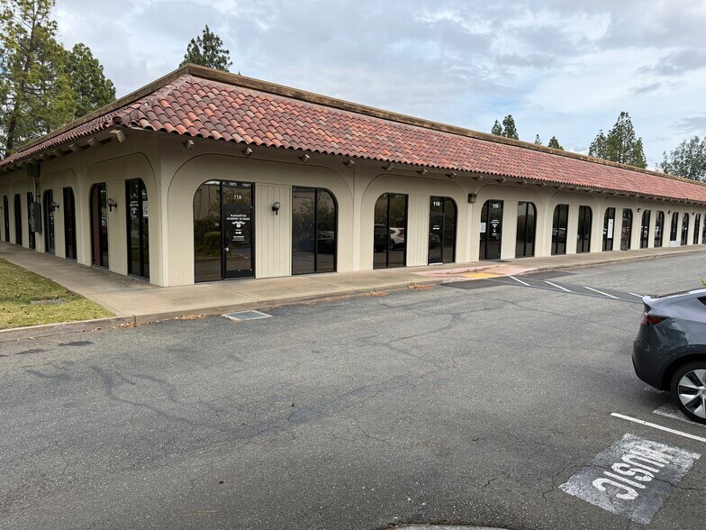 1024 Serpentine Ln, Pleasanton, CA à louer - Photo du bâtiment - Image 3 de 22