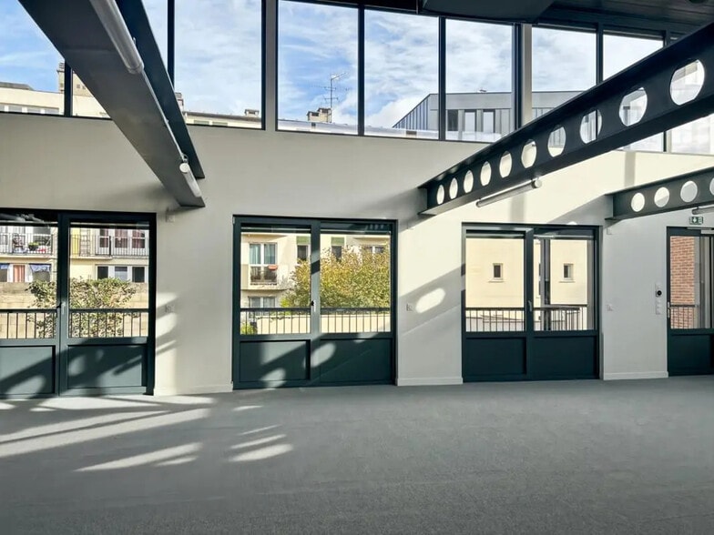 Office in Paris for sale - Building Photo - Image 2 of 18