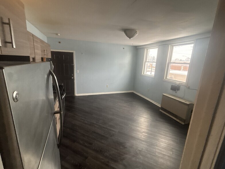 2219-2221 Brewerton Rd, Mattydale, NY à vendre - Photo du bâtiment - Image 2 de 6