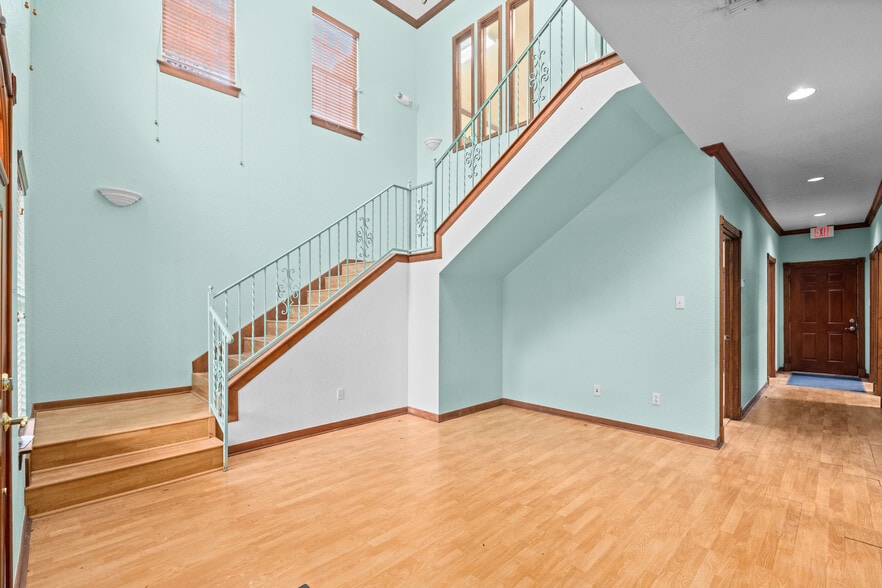 1218 S Presa St, San Antonio, TX for lease - Building Photo - Image 3 of 9