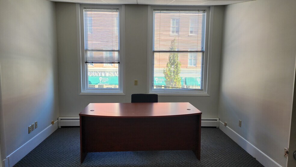 14-18 Broadway, Taunton, MA à louer - Photo intérieure - Image 2 de 38