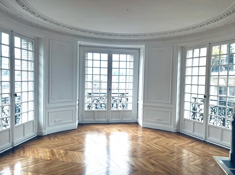 4 Rue De Logelbach, Paris à louer - Photo du bâtiment - Image 2 de 7