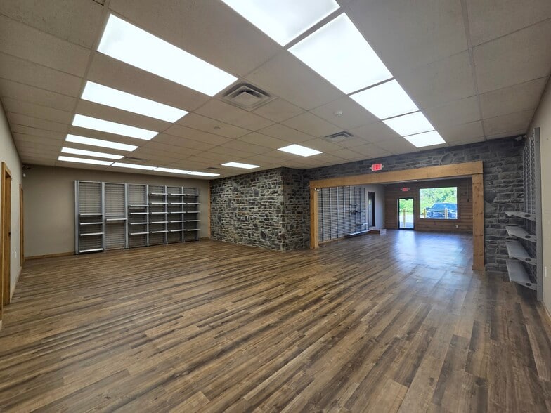 114-120 Hankwoods Dr, Beckley, WV à louer - Photo du bâtiment - Image 3 de 13