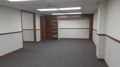 217 Wisconsin Ave, Waukesha, WI for lease Interior Photo- Image 2 of 3