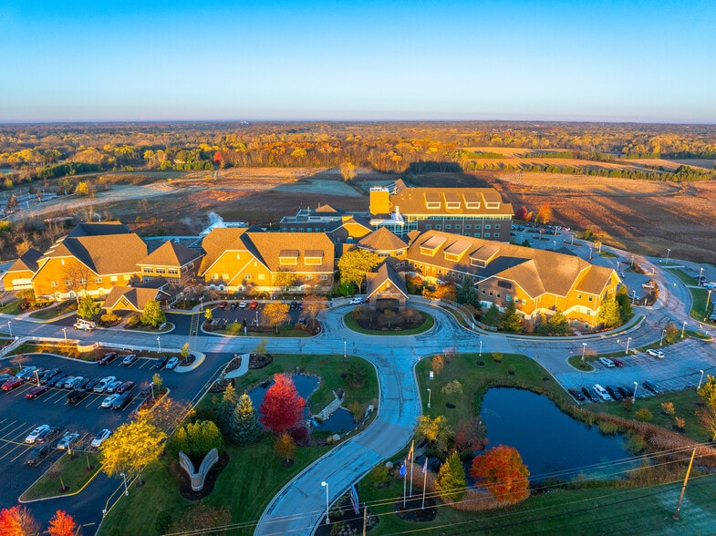 13133 N Port Washington Rd, Mequon, WI for lease - Building Photo - Image 2 of 5