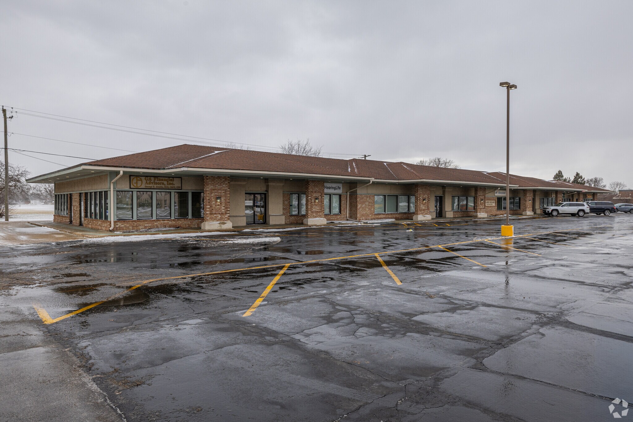 586 William R Latham Sr Dr, Bourbonnais, IL for lease Primary Photo- Image 1 of 2