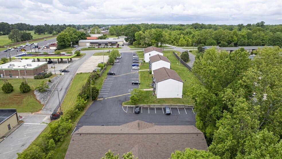 130 Jack Miller Blvd, Clarksville, TN à vendre - Photo du bâtiment - Image 2 de 48