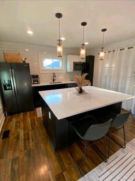 435 E Main St, Brownsburg, IN à vendre - Photo du bâtiment - Image 3 de 13