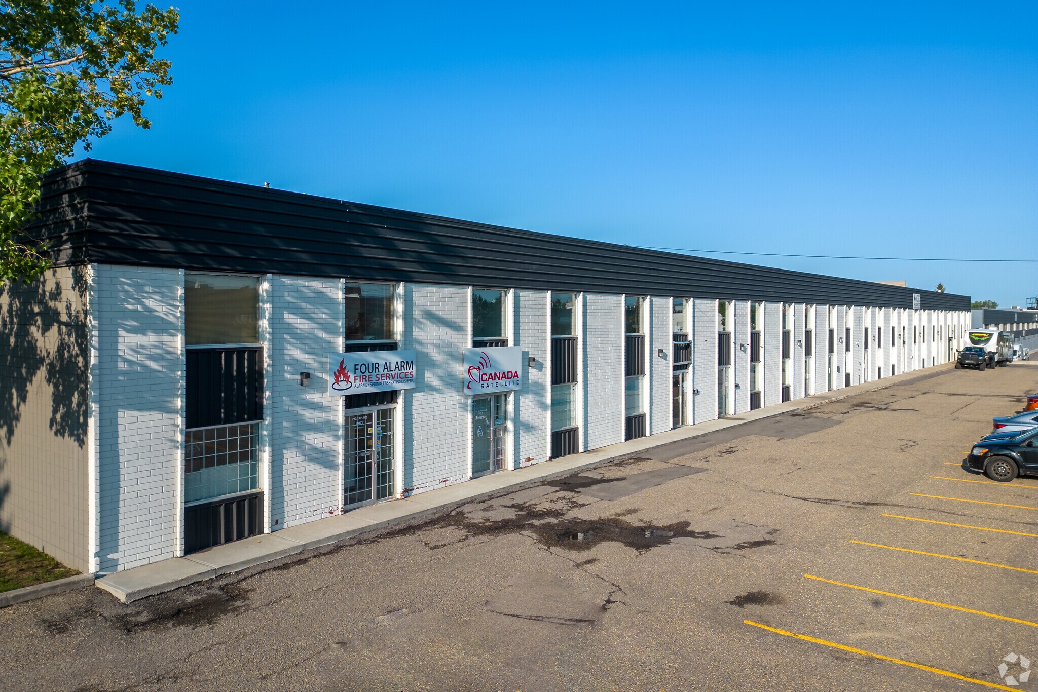 2121 39th Ave NE, Calgary, AB à vendre Photo principale- Image 1 de 1