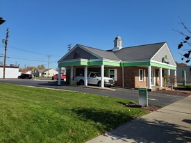 327 E 3rd St, Uhrichsville OH - Drive Through Restaurant