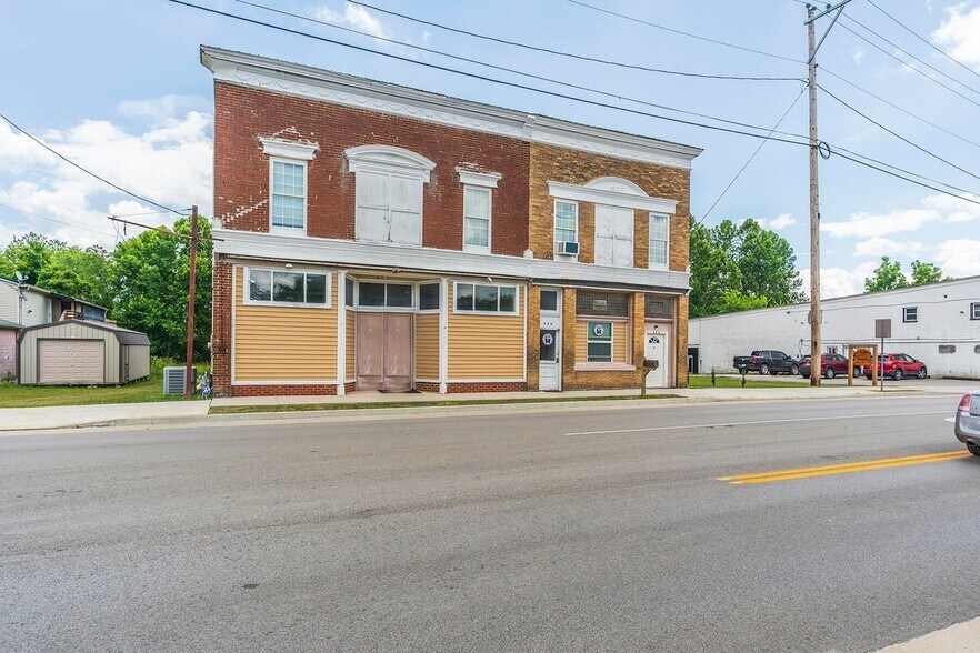 488-494 N Main St, Stanton, KY à vendre - Photo du bâtiment - Image 2 de 5