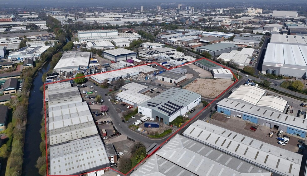 3 Textilose Rd, Manchester for lease - Building Photo - Image 1 of 12