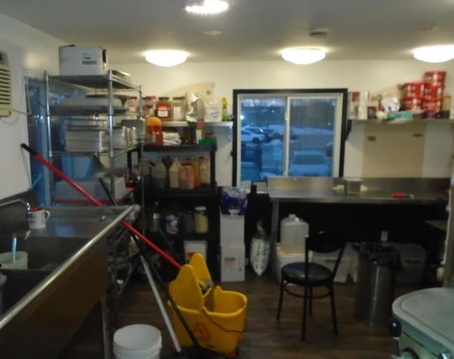 Plus de détails pour 910-912 St Laurent Blvd, Ottawa, ON - Commerce de détail à vendre