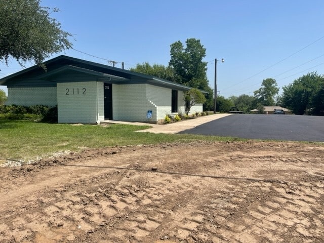 2112 E Highway 82, Gainesville, TX à louer Photo du bâtiment- Image 1 de 1