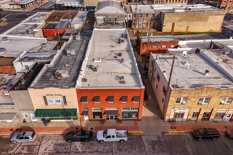 116 W Pine Ave, El Dorado, KS à vendre - Photo du bâtiment - Image 3 de 97