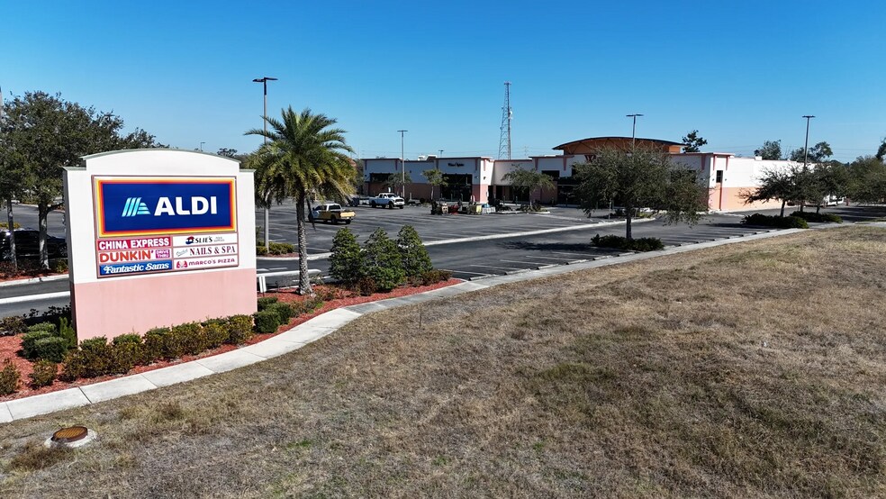 1143-1171 Pinellas Ave S, Tarpon Springs, FL à louer - Photo du bâtiment - Image 2 de 3