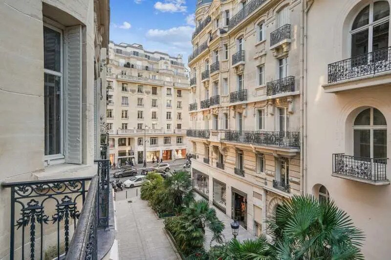 Office in Paris for sale - Building Photo - Image 1 of 11