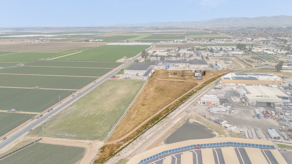 802 Hanson Way, Santa Maria, CA for sale - Building Photo - Image 2 of 3