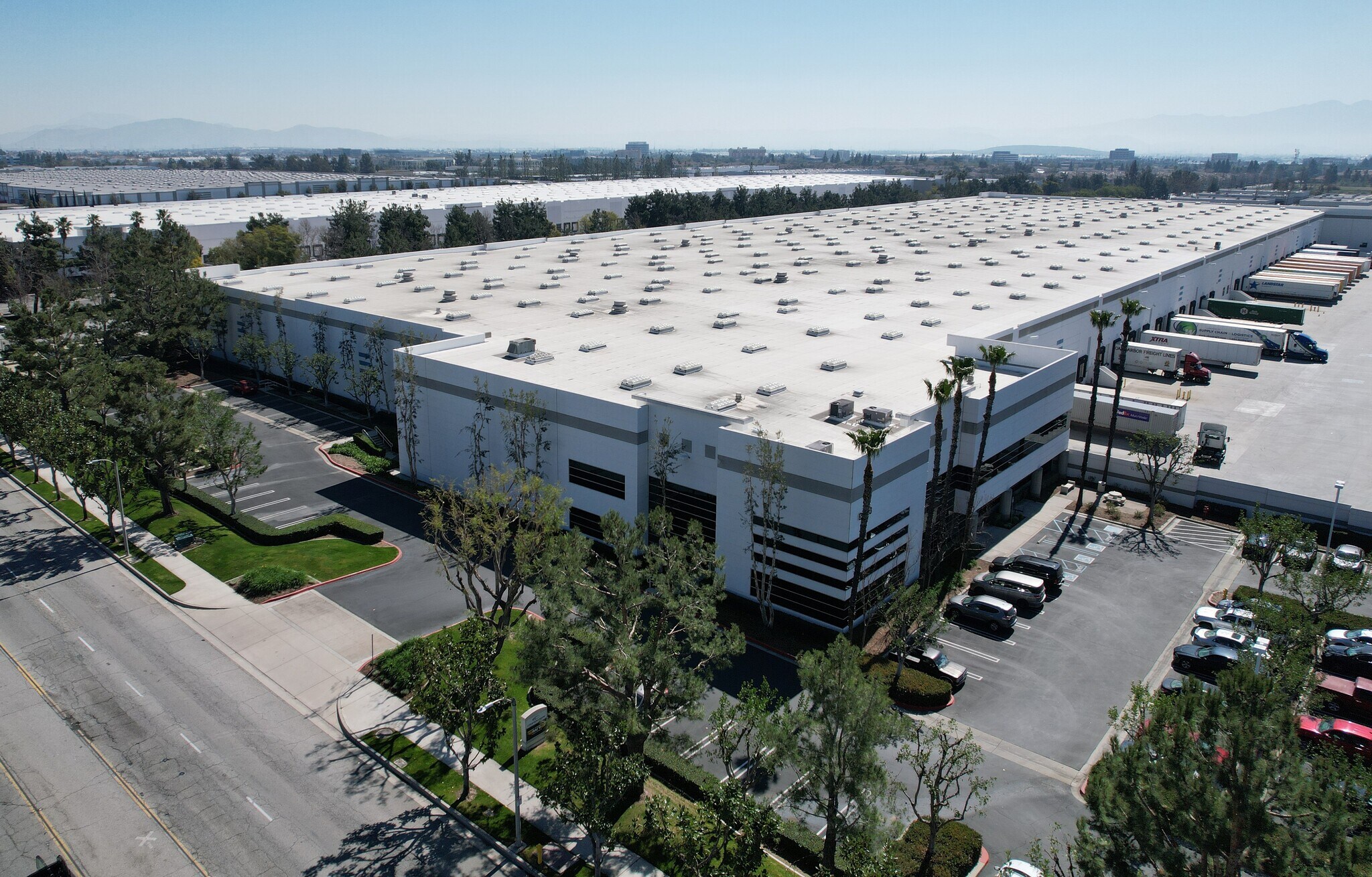 9363 Lucas Ranch Rd, Rancho Cucamonga, CA à louer Photo du bâtiment- Image 1 de 5