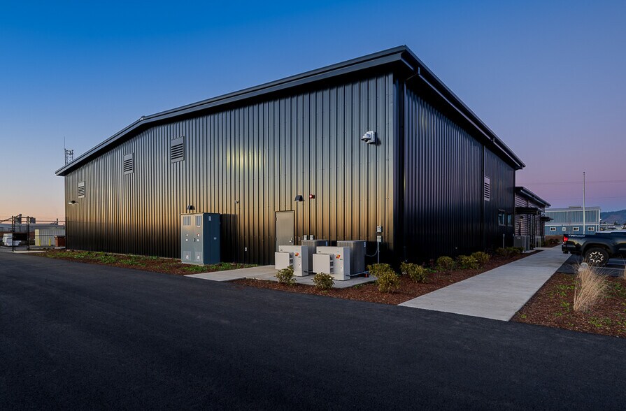 6275 Blimp Blvd, Tillamook, OR à vendre - Photo principale - Image 2 de 4