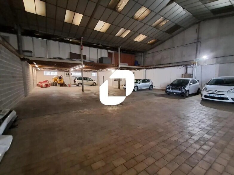 Flex in Seclin for lease - Building Photo - Image 1 of 12