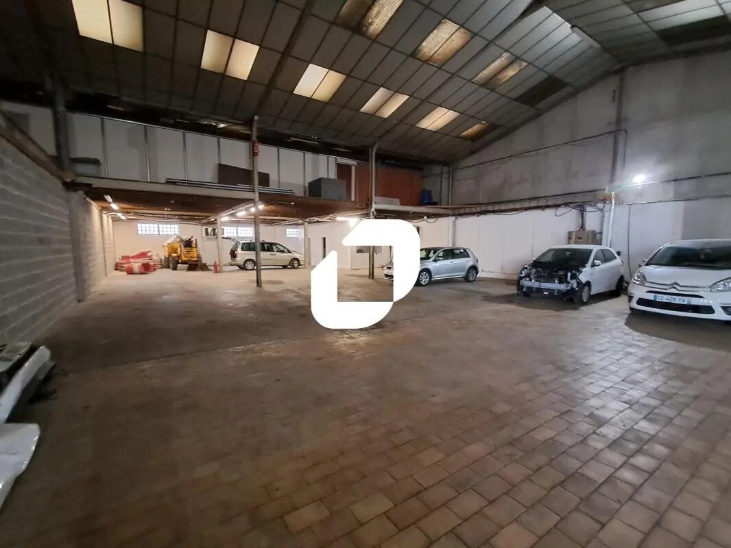 Flex in Seclin for lease Building Photo- Image 1 of 13