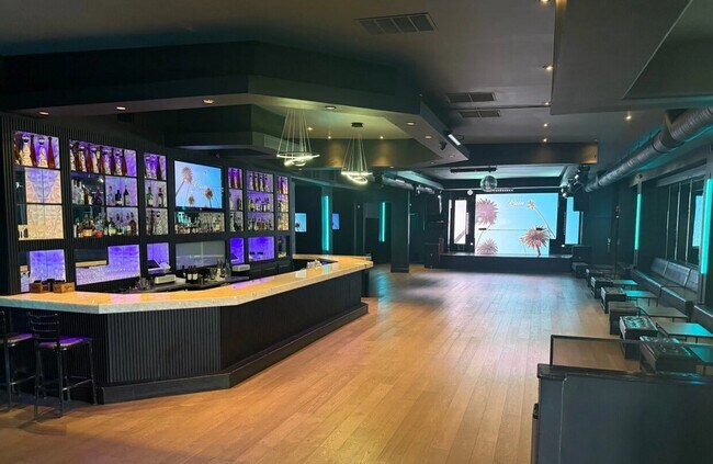 Plus de détails pour 12215 Ventura Blvd, Studio City, CA - Commerce de détail à louer