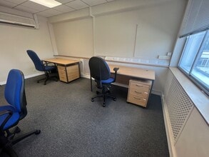 12 Deer Park Rd, London for lease Interior Photo- Image 2 of 9