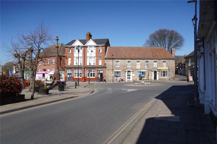 7 Market Pl, Thetford à louer - Photo du bâtiment - Image 1 de 5