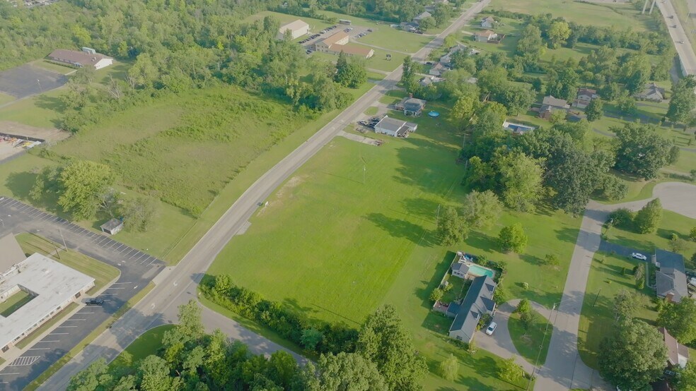 6114 Miller Ln, Dayton, OH à vendre - Vidéo sur l’inscription commerciale - Image 2 de 3