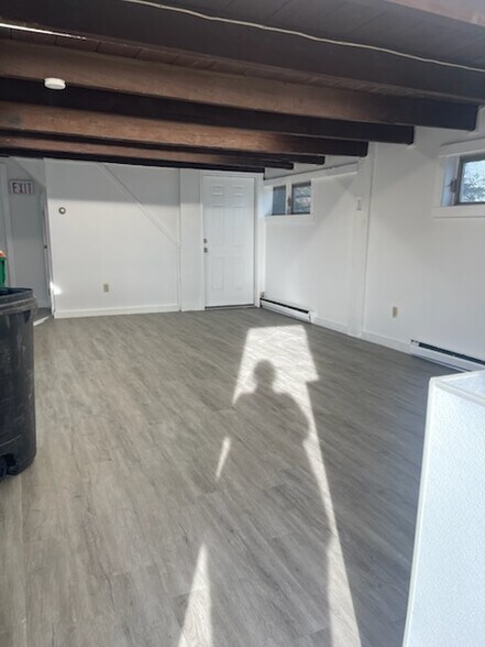 1009 Route 82, Hopewell Junction, NY à vendre - Photo intérieure - Image 2 de 18