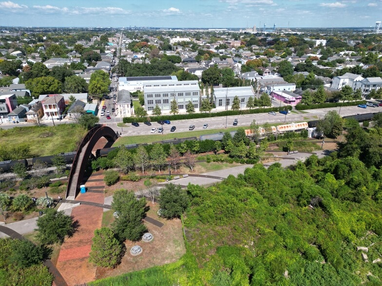 3317-3333 Chartres St, New Orleans, LA for lease - Building Photo - Image 3 of 3