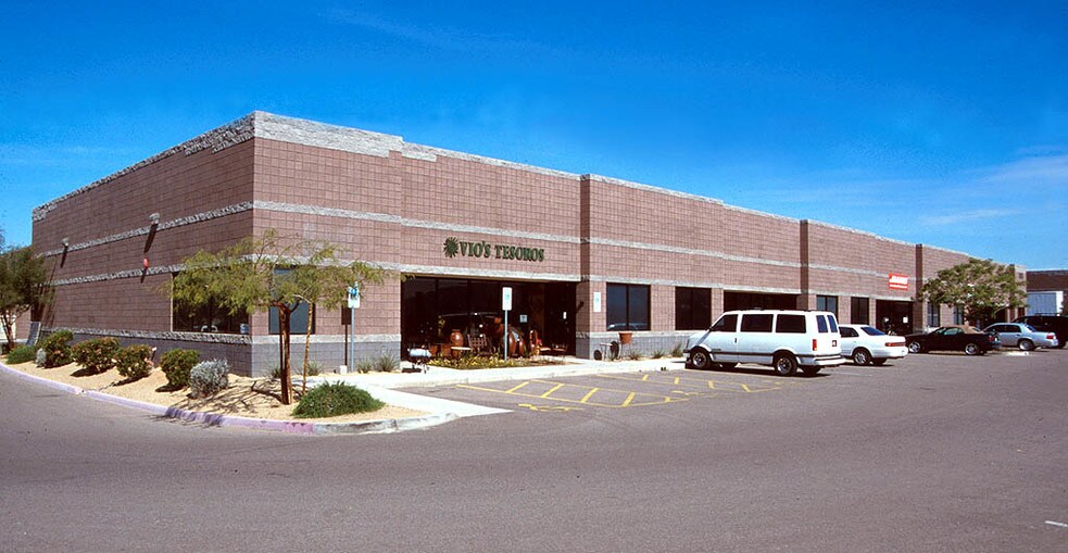 15679 N 83rd Way, Scottsdale, AZ à louer - Photo du bâtiment - Image 2 de 10