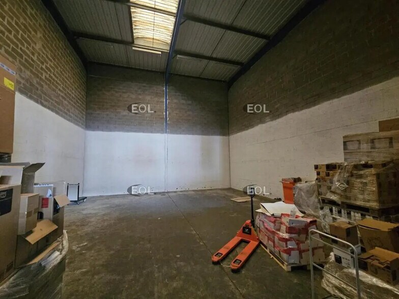 Flex dans Vitry-sur-Seine à louer - Photo du bâtiment - Image 2 de 8