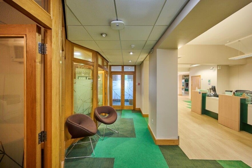 5 The Sq, Petersfield à vendre - Photo intérieure - Image 3 de 4