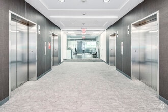 8609 Westwood Center Dr, Vienna, VA for lease Interior Photo- Image 1 of 6